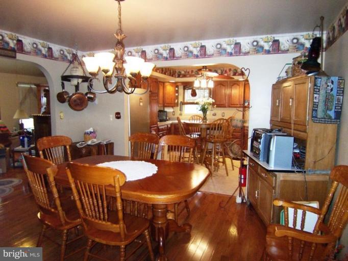 1352 Pine Road Carlisle, PA 17015 - Photo 3 of 27 Dining Room