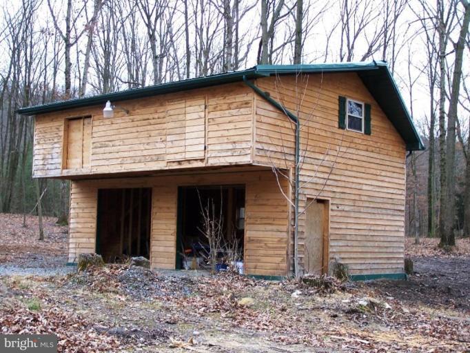 1352 Pine Road Carlisle, PA 17015 - Photo 21 of 27 Garage 1