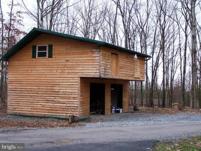 1352 Pine Road Carlisle, PA 17015 - Photo 24 of 27 Garage 2