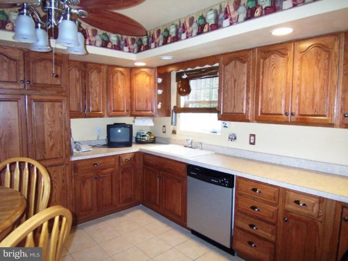 1352 Pine Road Carlisle, PA 17015 - Photo 5 of 27 Kitchen #2