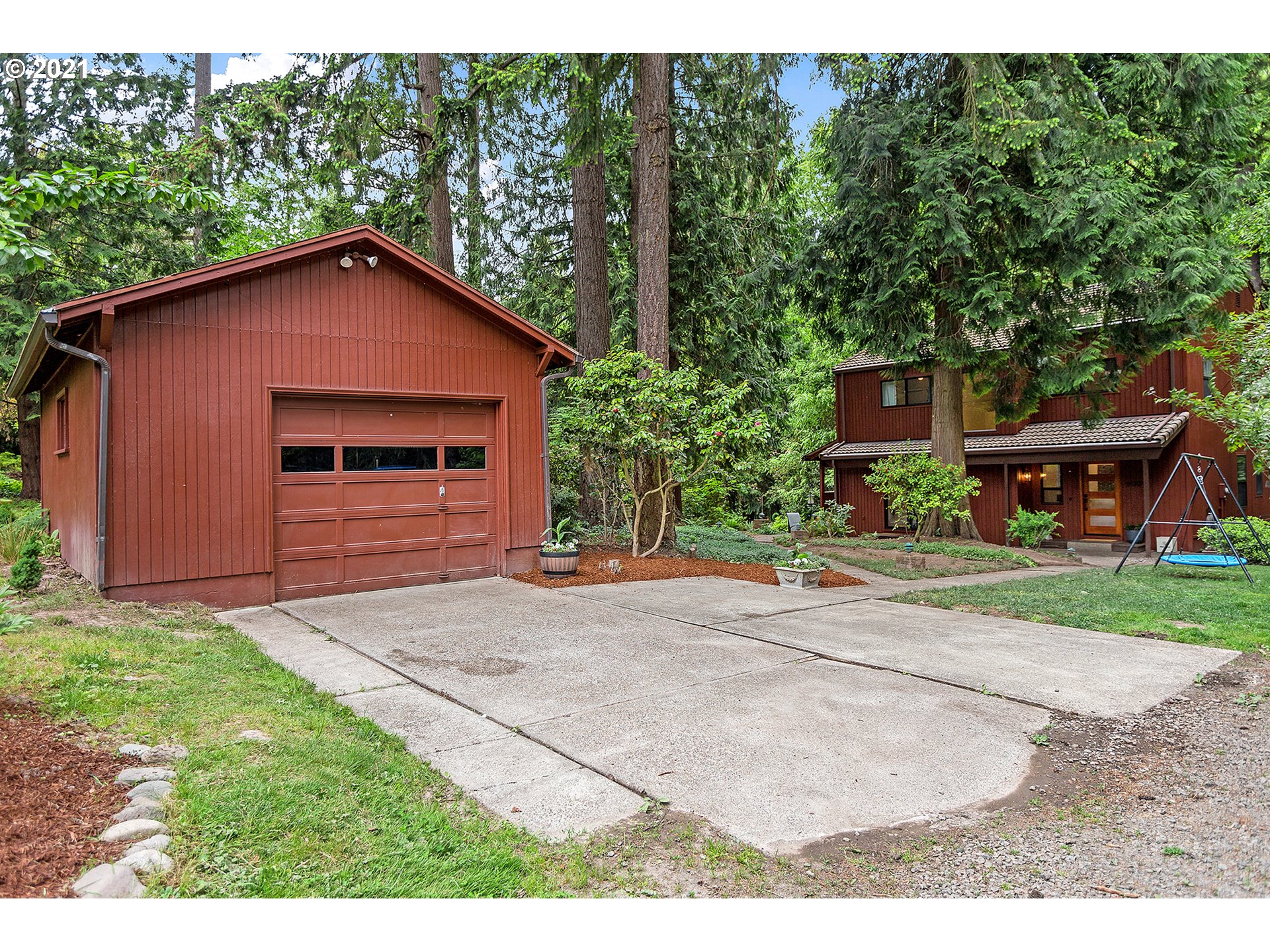 6009 Southwest Pendleton Court Portland, OR 97221 - Photo 31 of 32 Gallery Image 31