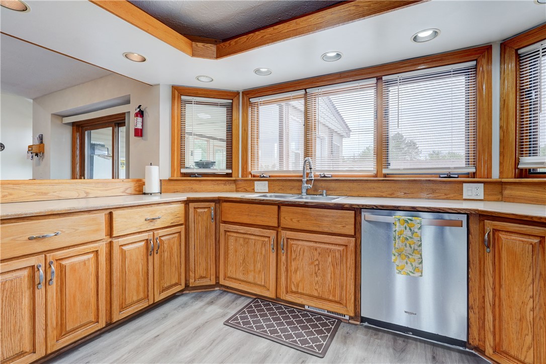 289 Island Cottage Road Greece, NY 14612 - Photo 12 of 36