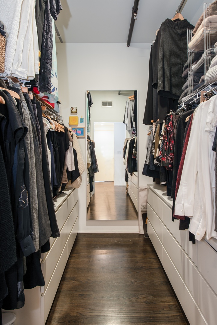 1050 West Hubbard Street, Unit 3F Chicago, IL 60642 - Photo 14 of 23