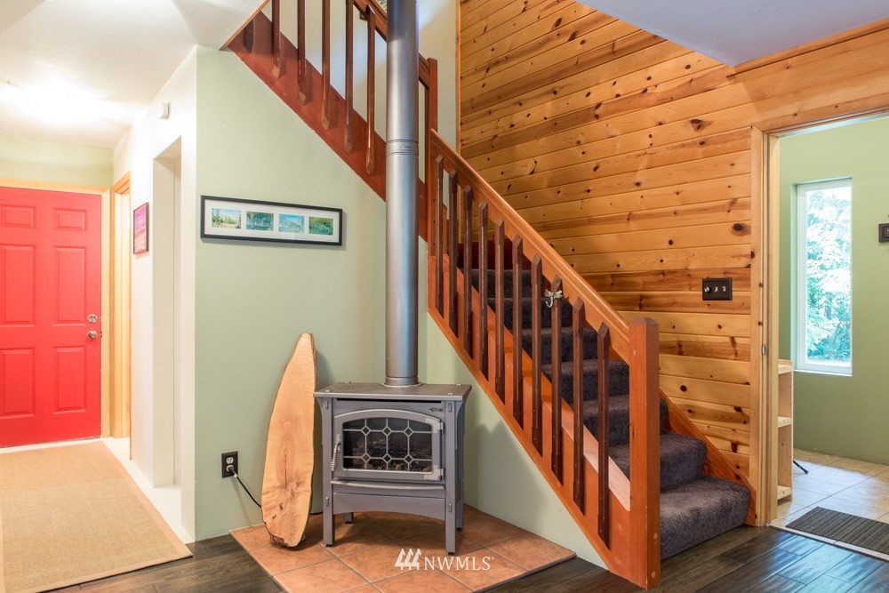 22004 Pinnacle Road Glacier, WA 98244 - Photo 6 of 25 Gallery Image 6