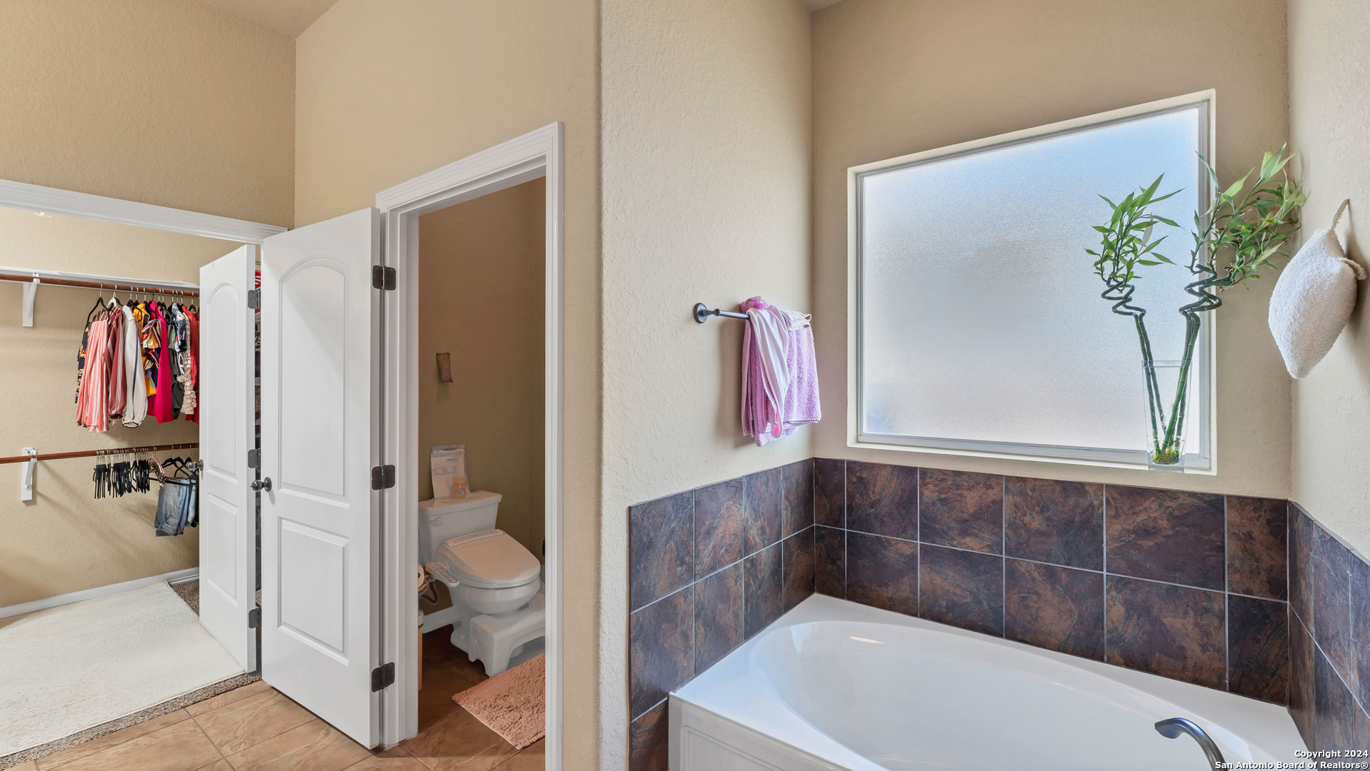 3922 Key W Way Converse, TX 78109 - Photo 23 of 38
