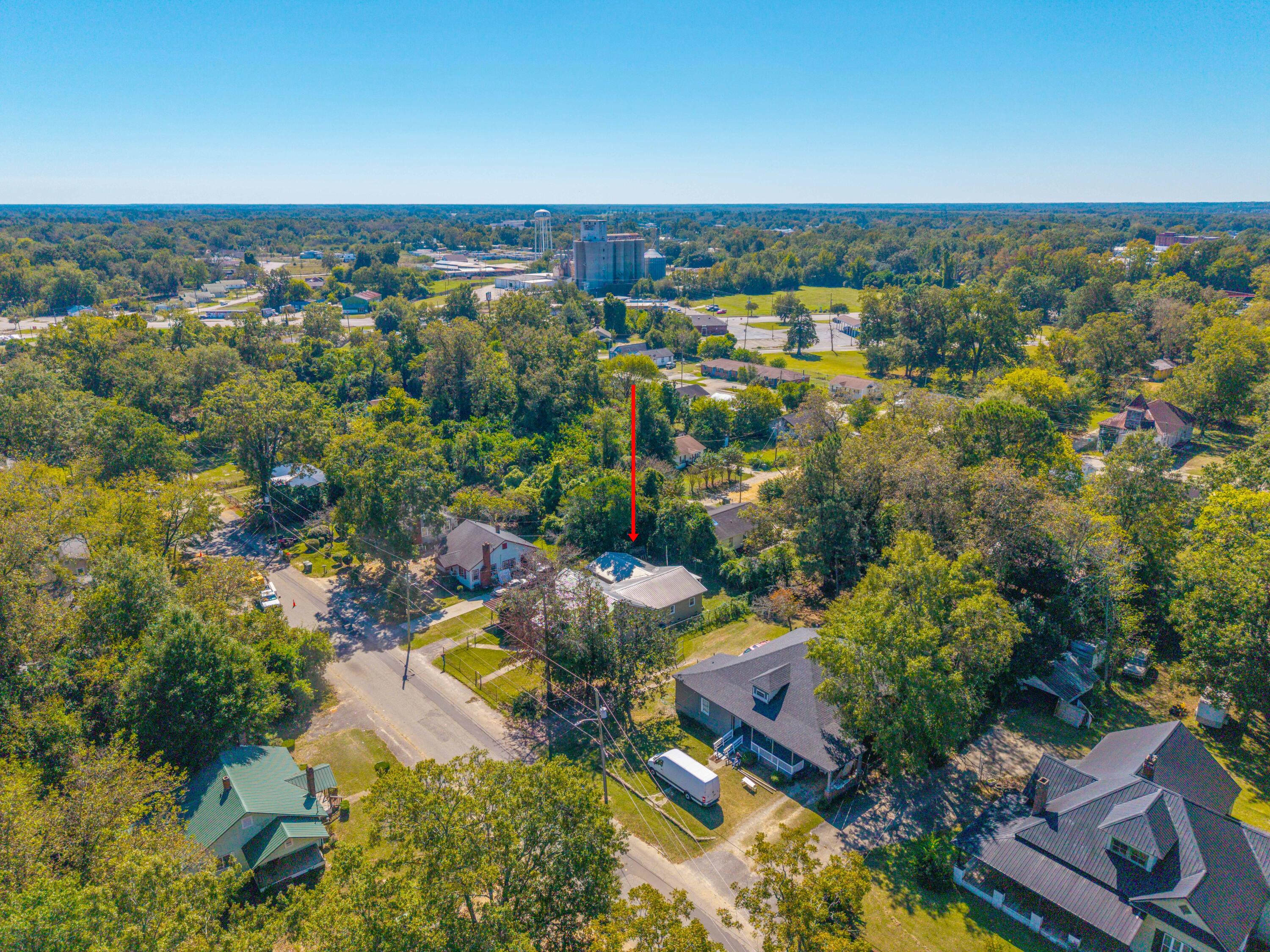 320 Clarendon Street Orangeburg, SC 29115 - Photo 46 of 52 DJI_20251016132904_0103_D-Edit