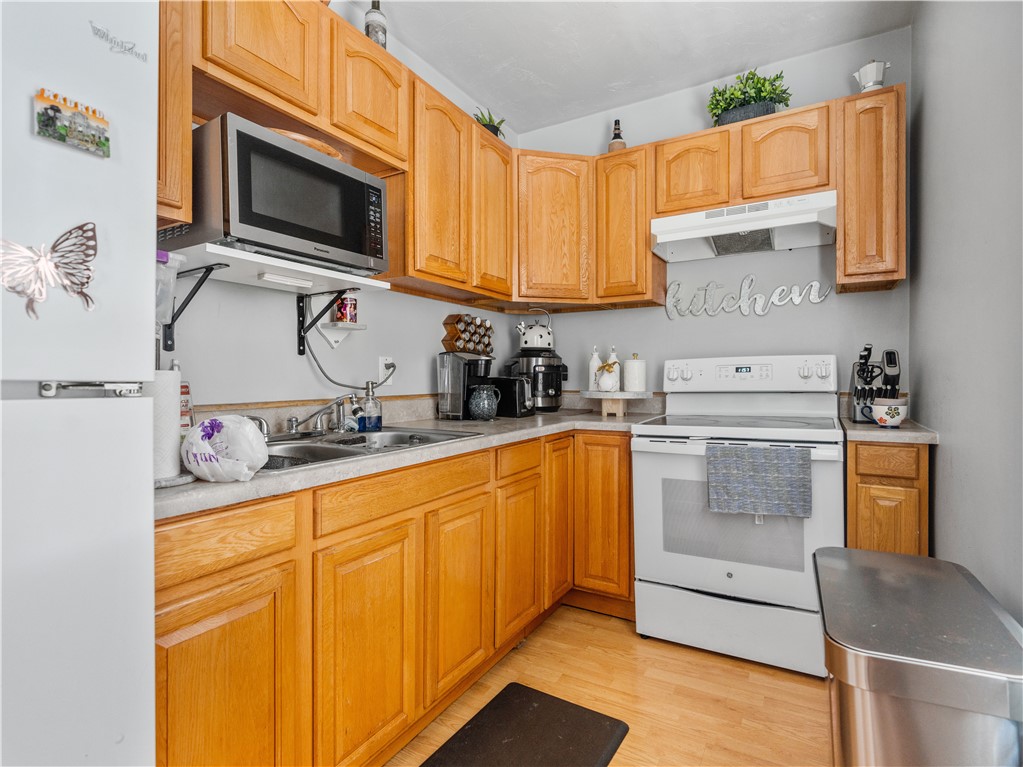 812 Social Street Woonsocket, RI 02895 - Photo 4 of 13 Gallery Image 4