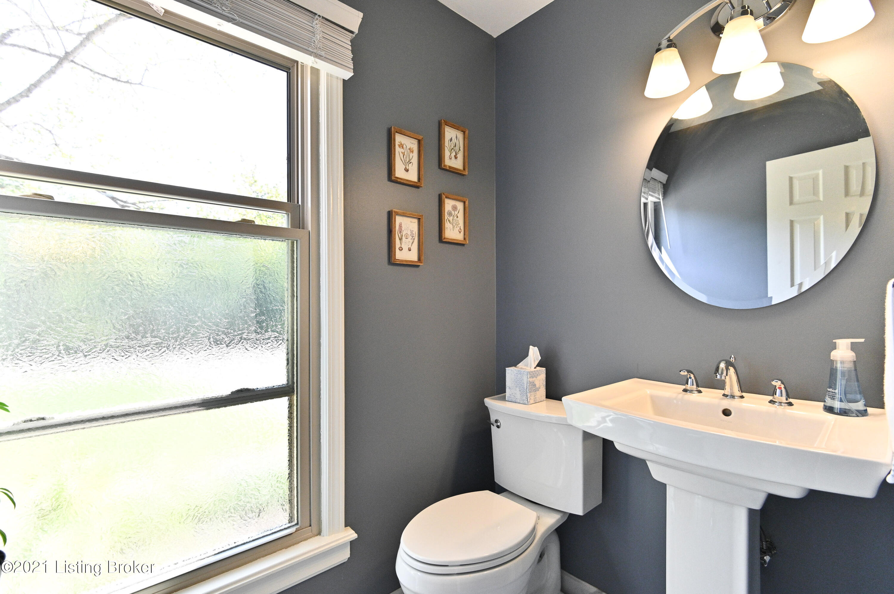 2913 Seneca Park Road Louisville, KY 40205 - Photo 16 of 43 018 - 20210927-1263
