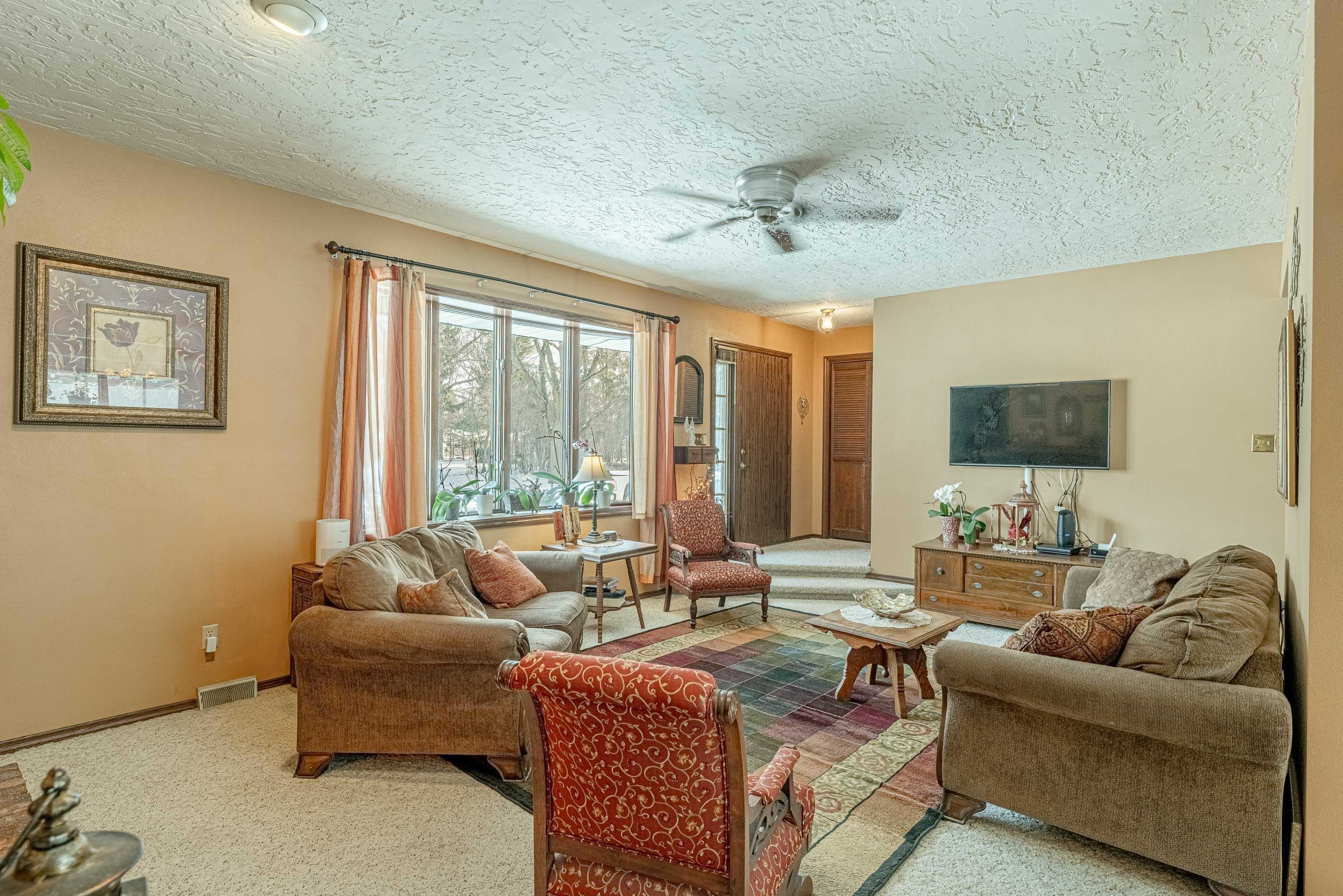 52 South Martin Road Janesville, WI 53545 - Photo 8 of 54