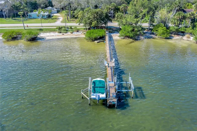 $1,995,000 | 925 Indian River Drive, Sebastian, FL 32958