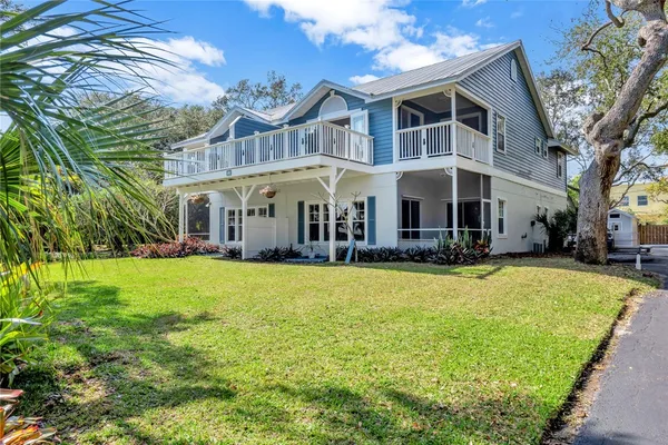 $1,895,000 | 925 Indian River Drive, Sebastian, FL 32958