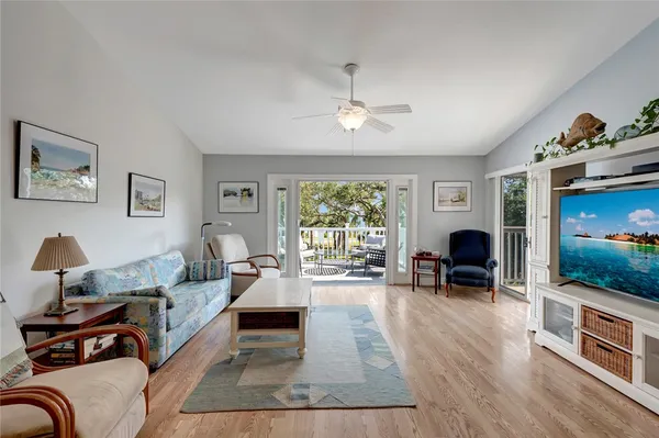 $1,895,000 | 925 Indian River Drive, Sebastian, FL 32958