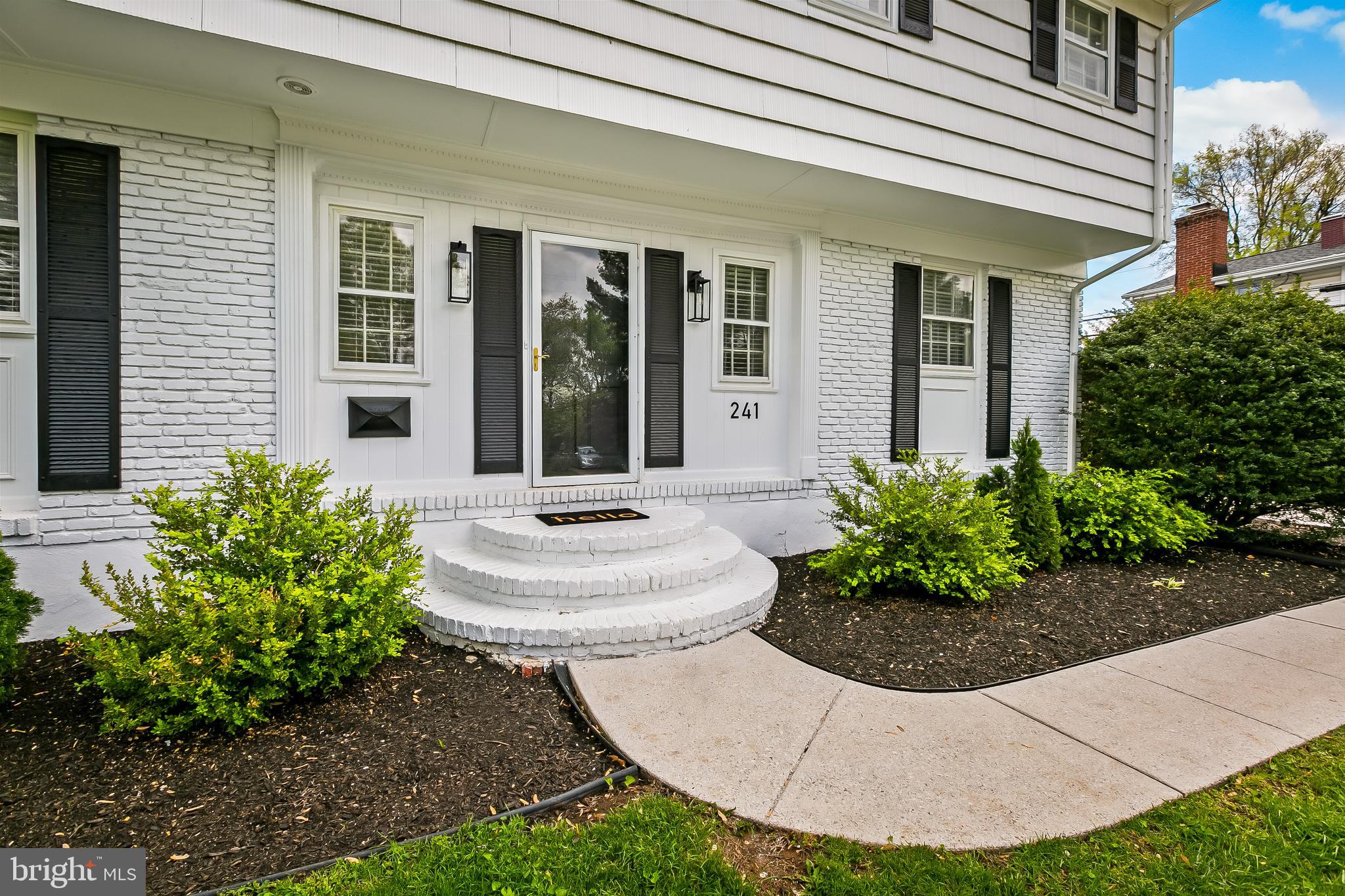 241 Chantrey Road Lutherville-Timonium, MD 21093 - Photo 5 of 42 Come on in....