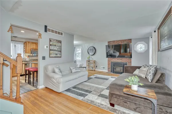 $349,900 | 201 Bittersweet Drive, Farmington, NY 14425