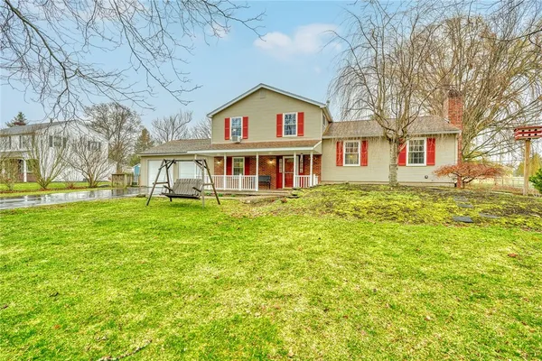 $349,900 | 201 Bittersweet Drive, Farmington, NY 14425