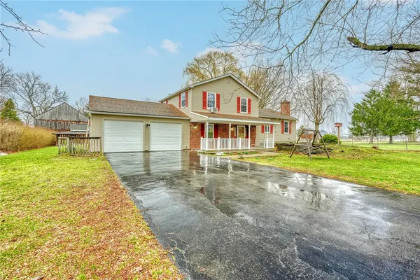 $349,900 | 201 Bittersweet Drive, Farmington, NY 14425