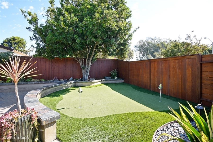 2082 Village Wood Road Encinitas, CA 92024 - Photo 16 of 18