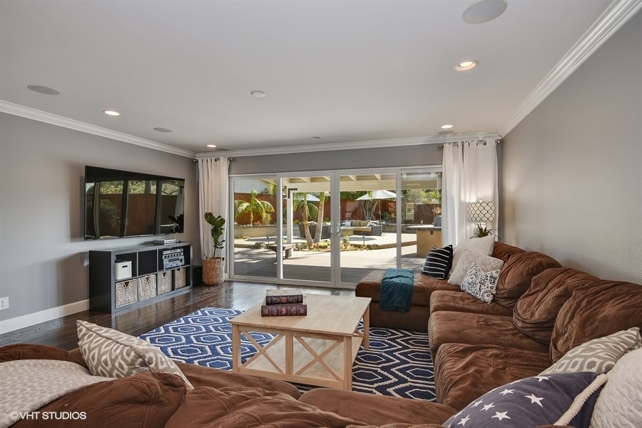 2082 Village Wood Road Encinitas, CA 92024 - Photo 7 of 18