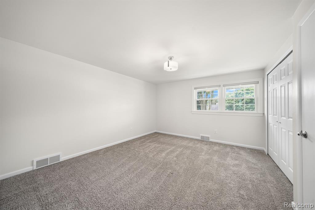 6895 Halyard Road Bloomfield Hills, MI 48301 - Photo 30 of 44