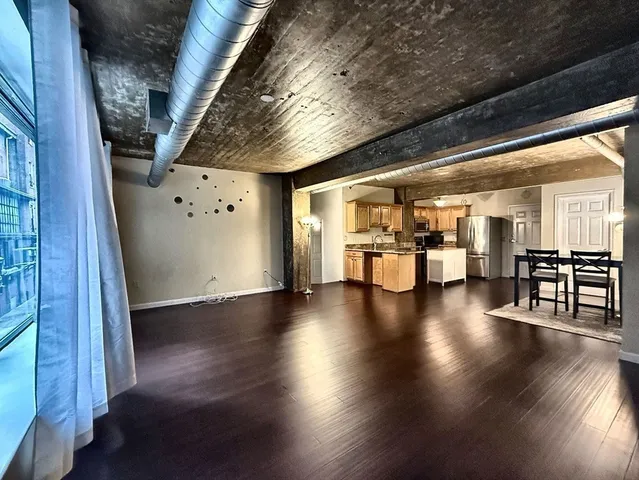 $2,000 | 23-33 Middle Street, Unit 4, Lowell, MA 01852