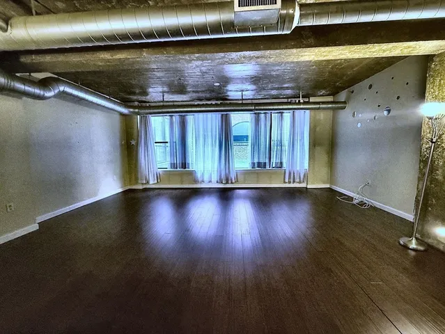 $2,000 | 23-33 Middle Street, Unit 4, Lowell, MA 01852