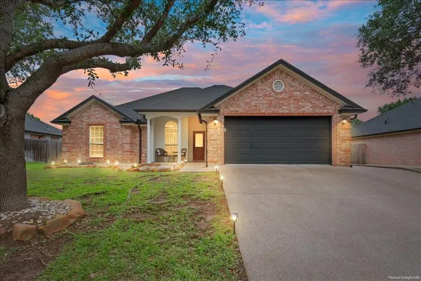 $364,900 | 10517 Calaveras Drive, Waco, TX 76708