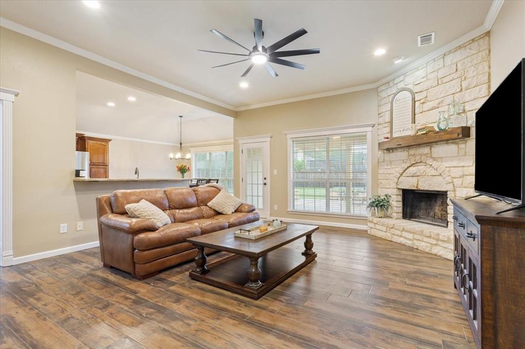 10517 Calaveras Drive Waco, TX 76708 - Photo 11 of 36