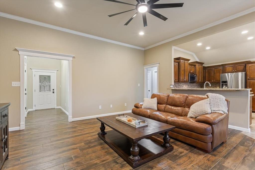 10517 Calaveras Drive Waco, TX 76708 - Photo 12 of 36