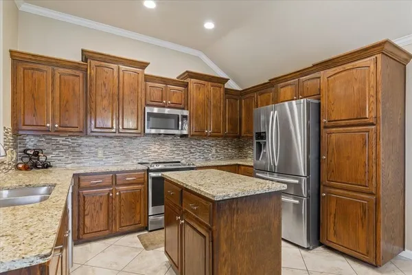 $364,900 | 10517 Calaveras Drive, Waco, TX 76708
