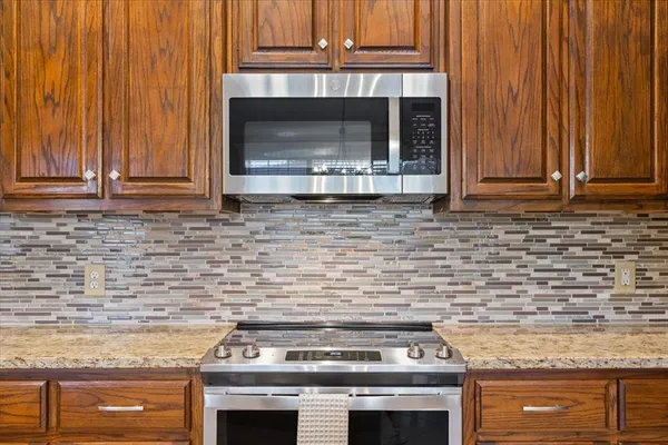 $364,900 | 10517 Calaveras Drive, Waco, TX 76708
