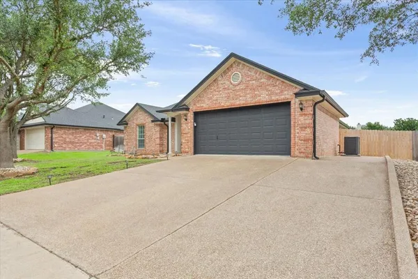 $364,900 | 10517 Calaveras Drive, Waco, TX 76708
