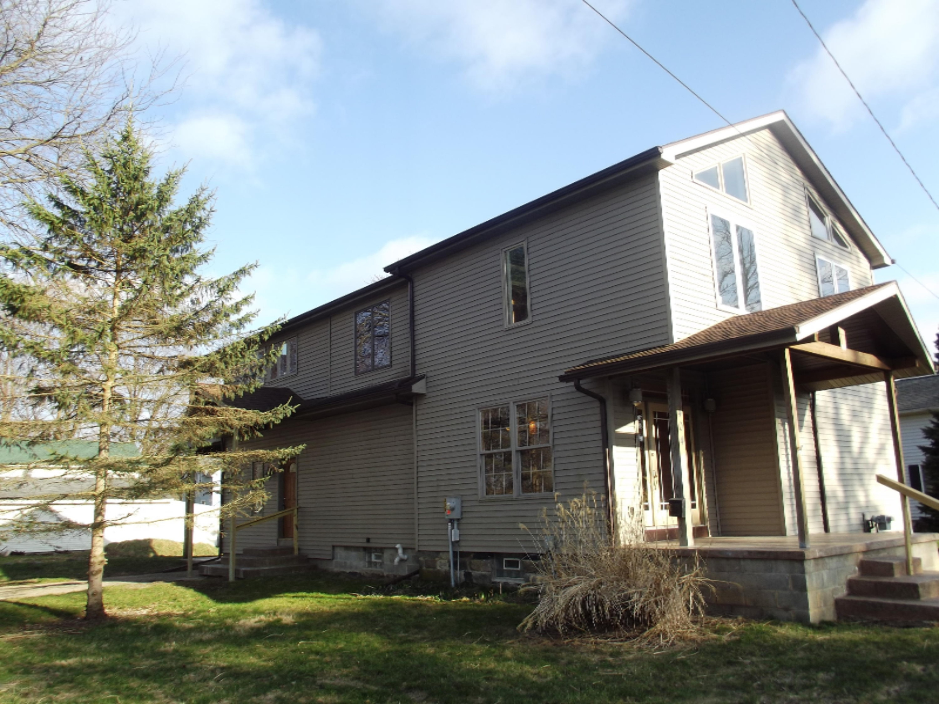 404 South Williams Street Bellevue, MI 49021 - Photo 2 of 37 2017-03-28 17.23.13