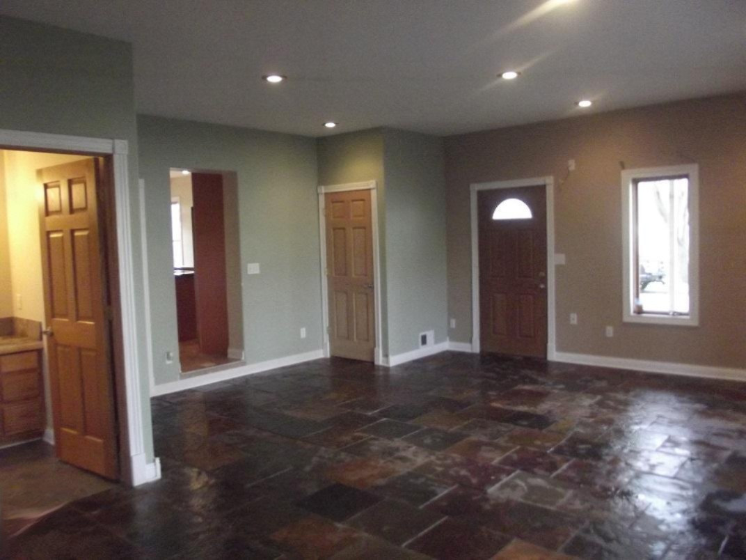 404 South Williams Street Bellevue, MI 49021 - Photo 9 of 37 2017-03-28 17.29.03