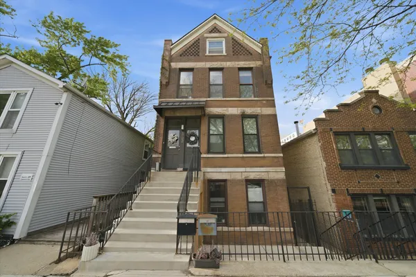 $1,250,000 | 1722 West Wabansia Avenue, Chicago, IL 60622