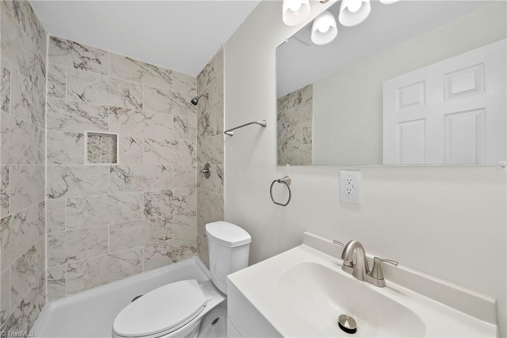 5001 Royal Acres Road Raleigh, NC 27610 - Photo 26 of 29 Primary Bathroom