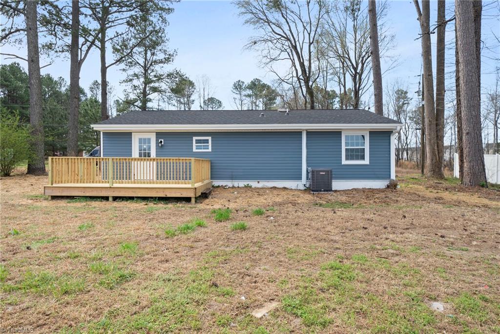 5001 Royal Acres Road Raleigh, NC 27610 - Photo 5 of 29 Rear of Home