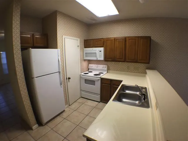 $1,000 | 2216 San Gabriel Street, Unit 108, Austin, TX 78705