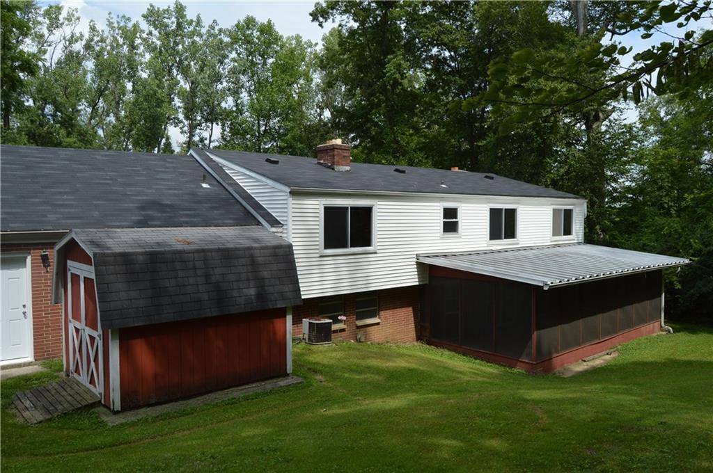 2879 Locust Drive Springfield, OH 45504 - Photo 4 of 27