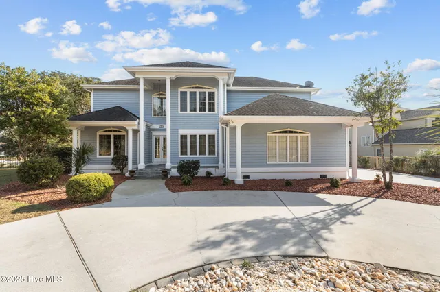 $1,257,000 | 203 Red Snapper Drive, Emerald Isle, NC 28594