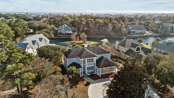 $1,232,000 | 203 Red Snapper Drive, Emerald Isle, NC 28594