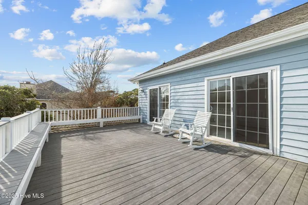 $1,232,000 | 203 Red Snapper Drive, Emerald Isle, NC 28594