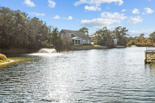 $1,257,000 | 203 Red Snapper Drive, Emerald Isle, NC 28594