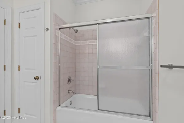 $1,232,000 | 203 Red Snapper Drive, Emerald Isle, NC 28594