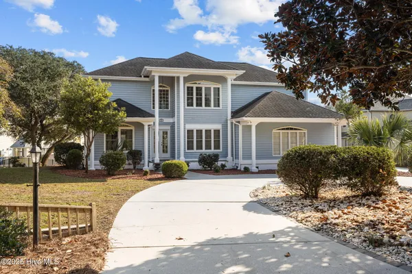 $1,232,000 | 203 Red Snapper Drive, Emerald Isle, NC 28594