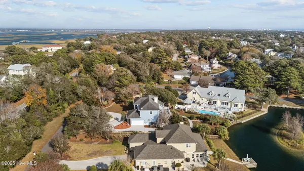 $1,232,000 | 203 Red Snapper Drive, Emerald Isle, NC 28594