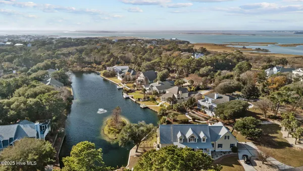 $1,232,000 | 203 Red Snapper Drive, Emerald Isle, NC 28594