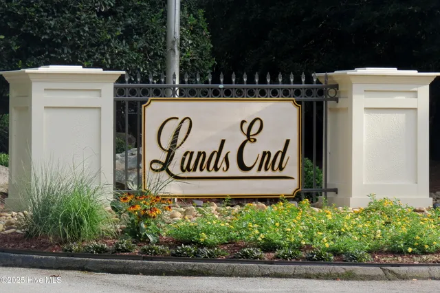 $1,257,000 | 203 Red Snapper Drive, Emerald Isle, NC 28594