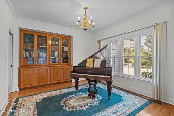 $1,232,000 | 203 Red Snapper Drive, Emerald Isle, NC 28594