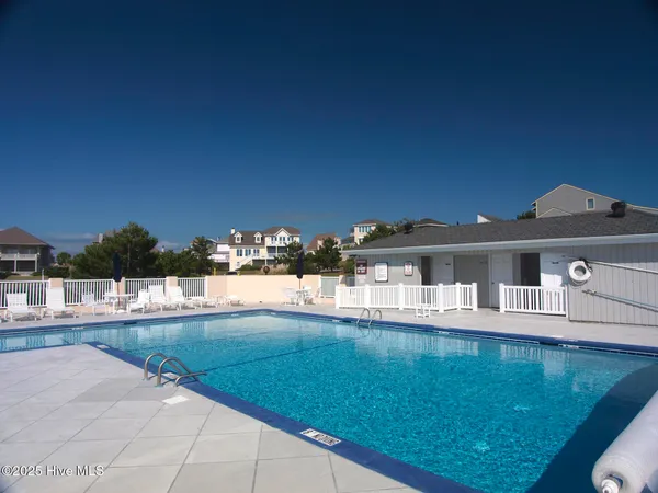 $1,232,000 | 203 Red Snapper Drive, Emerald Isle, NC 28594