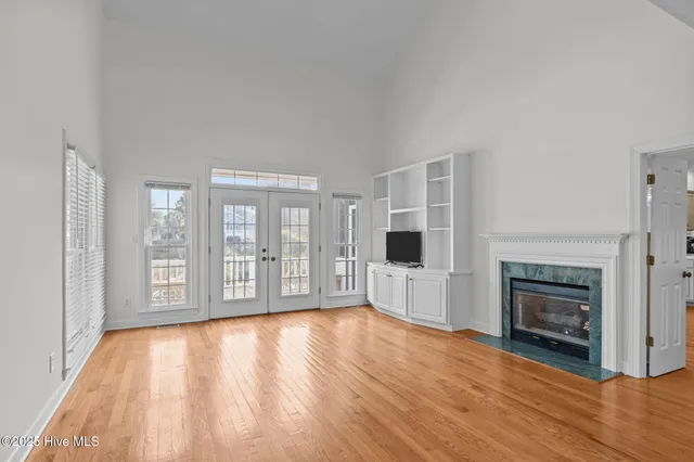 $1,257,000 | 203 Red Snapper Drive, Emerald Isle, NC 28594